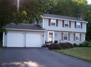 716 Close Cir, Webster, NY 14580