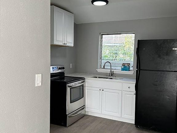 2nd image of 2340 Wydine Dr #5