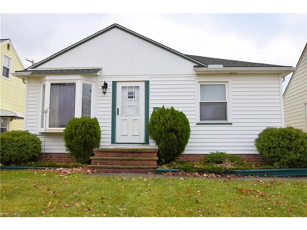 3319 Wellington Ave photo 1