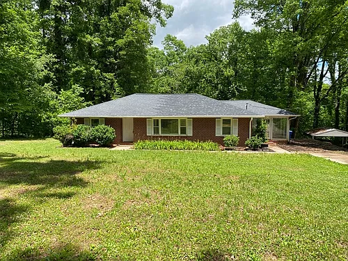210 Forest Hills Cir Photo 1