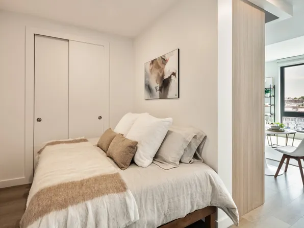 72-01 Queens Boulevard image 5 of 40