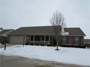 1802 Willow Lakes Dr, Springfield, OH 45502