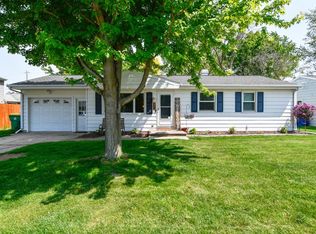 526 Westplain Dr, Green Bay, WI 54303