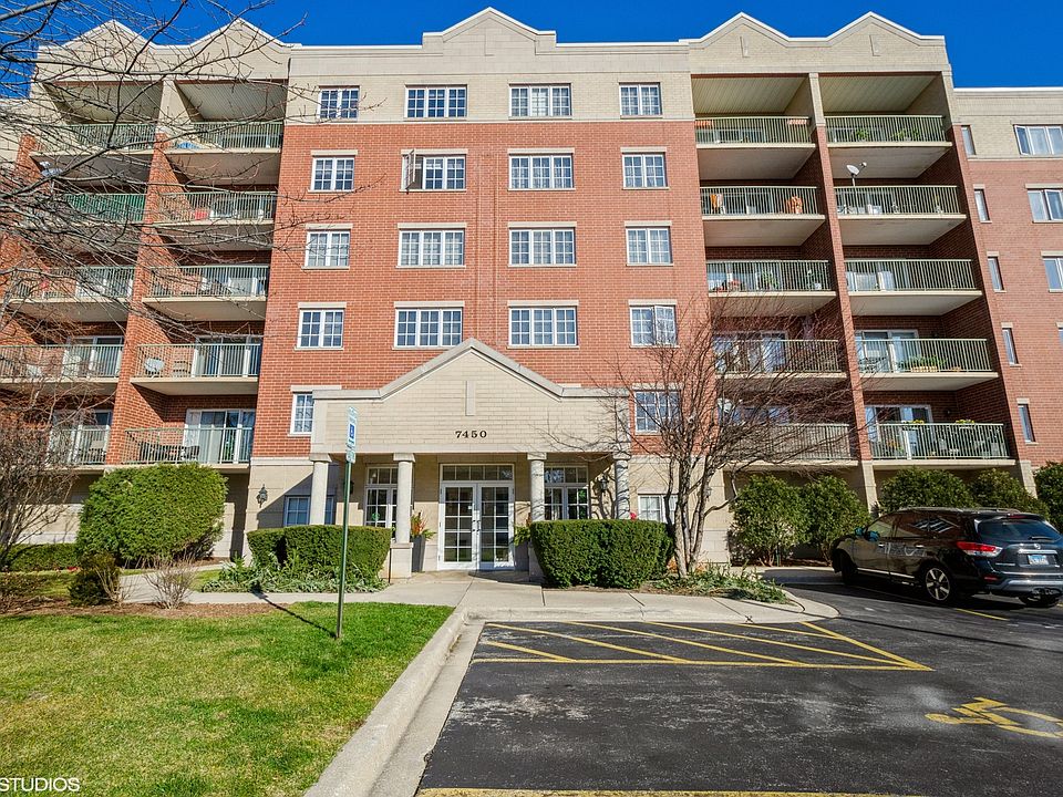 1st image of 7450 N Lincoln Ave #312