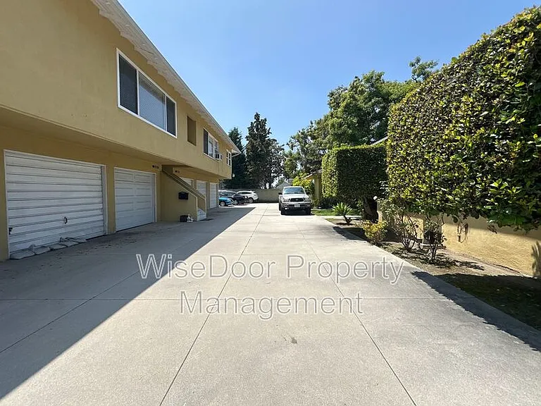 7838 2nd St — Photo 12