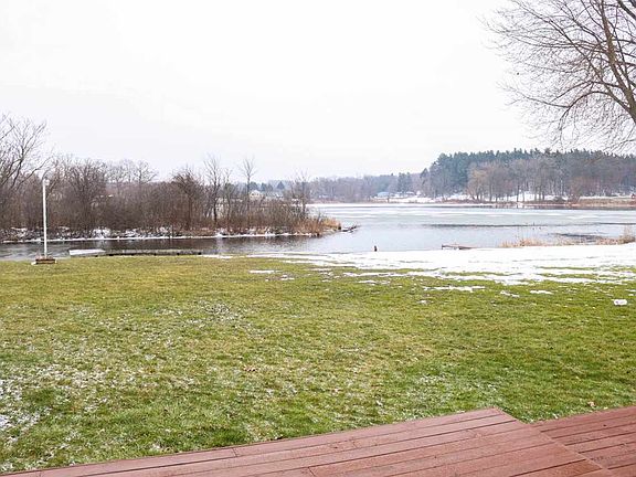 4th image of 240 Lake Hills Dr