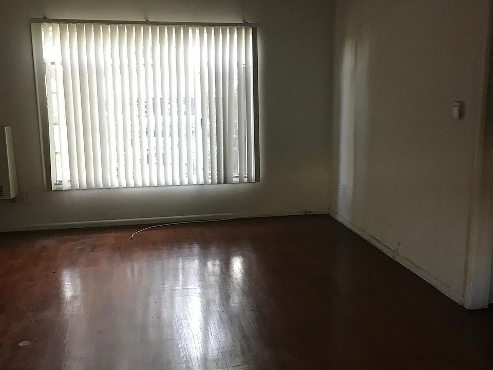 1st image of 3482 Clarington Ave