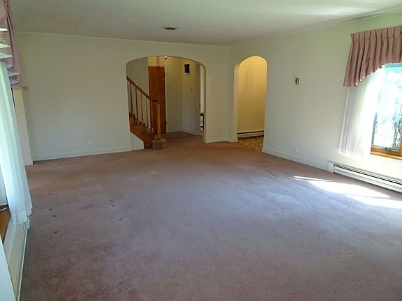 4th image of 9754 Brandt Ave
