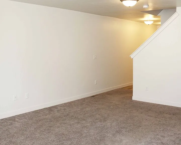 99 E Ashgrove Ln — Photo 7