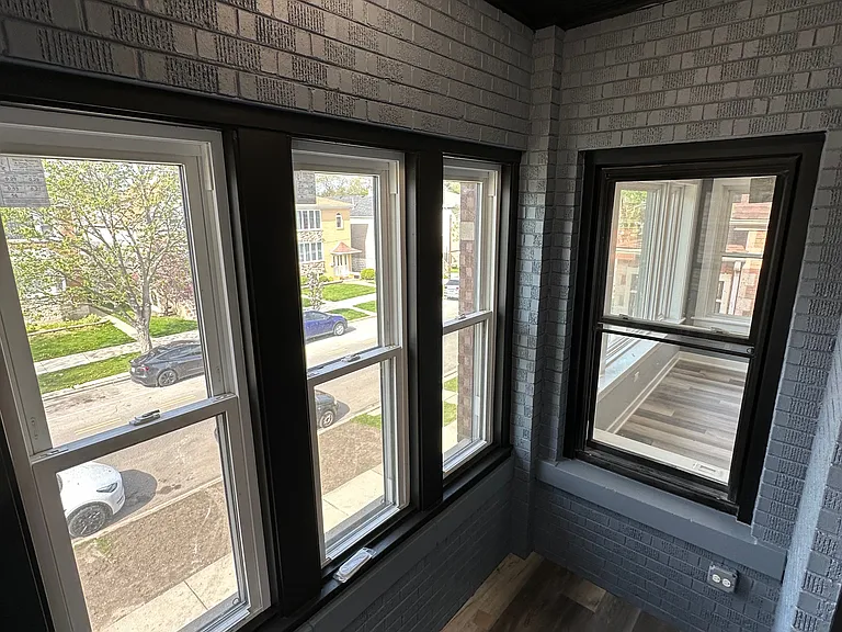 5131 W Roscoe St #1 — Photo 8