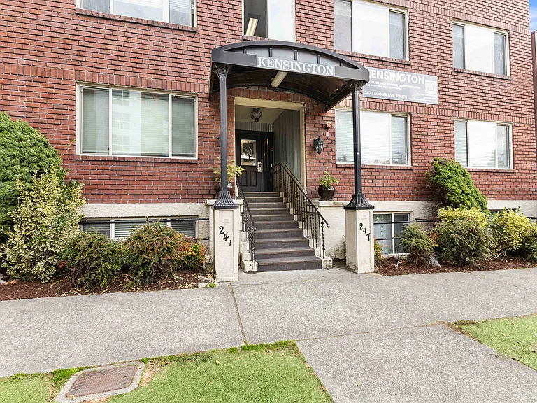 Kensington Apartments — Photo 40