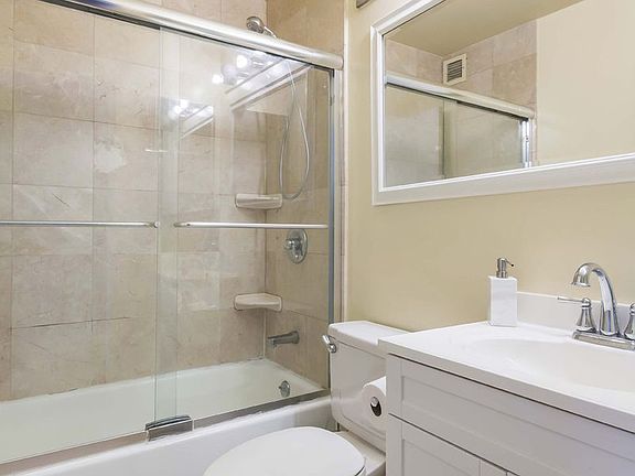5th image of 301 Cathedral Pkwy #10D