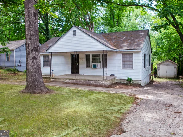 1025 Cheaves St, Forest Park, GA 30297