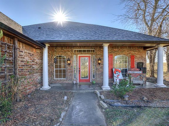 3rd image of 1908 Hackney Ct