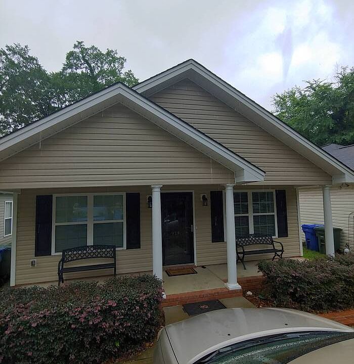 1st image of 914 Woodlawn Ave