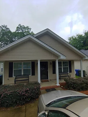914 Woodlawn Ave Photo 1