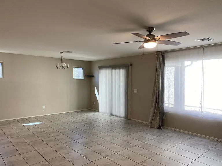 16668 W Sierra St — Photo 4