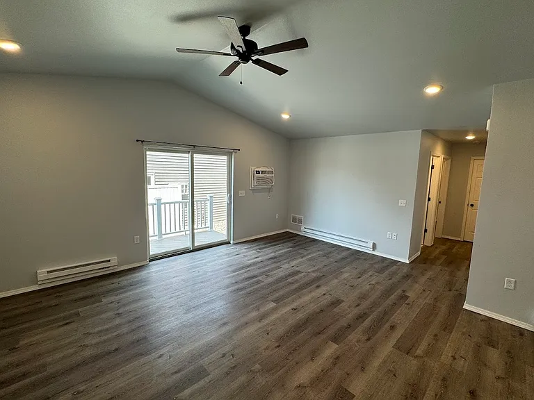 2833 Patch St — Photo 11