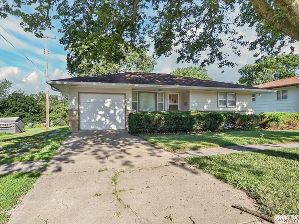 205 N 1st St, Cook, NE 68329