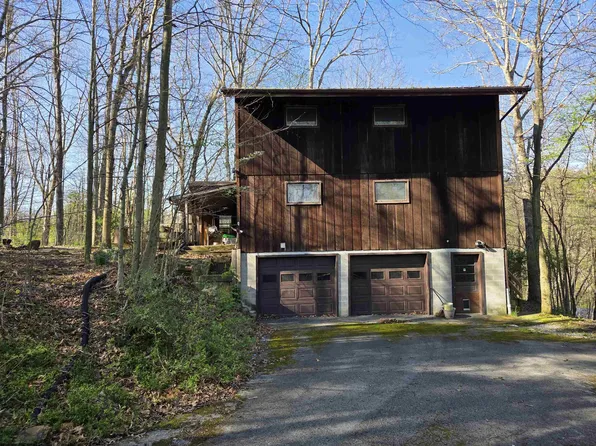 2 Fox Ridge Rd, Elkins, WV 26241