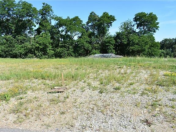 5th image of 279 Palomino Dr