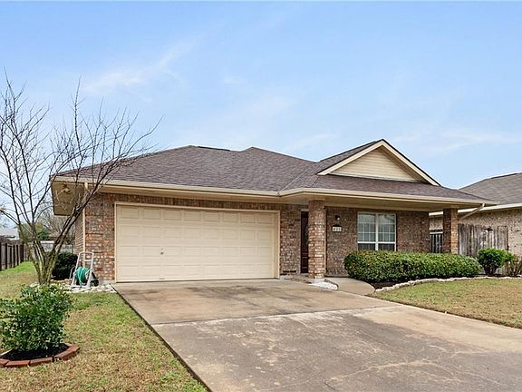 2nd image of 411 Bent Wood Dr