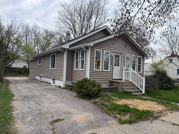 2nd image of 1152 Kampenga Ave