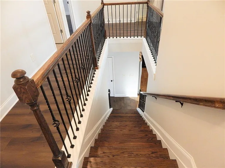 2441 Melton Common Dr — Photo 49
