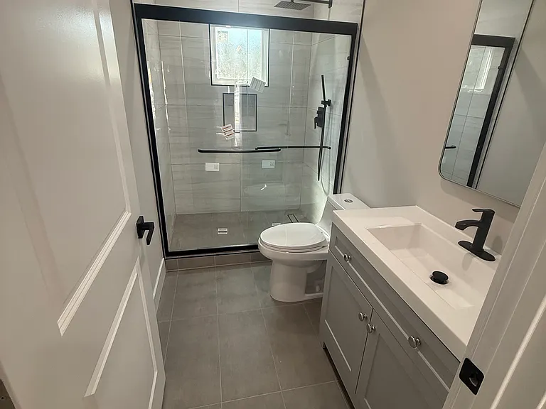 943 N Roosevelt Ave — Photo 9