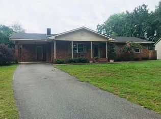 224 R W Brannen Rd, Glennville, GA 30427