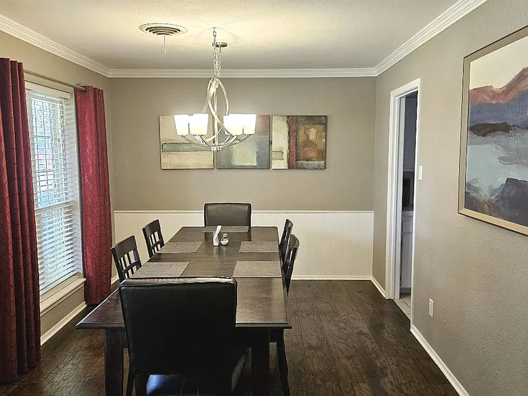 2418 Helena Cir — Photo 13