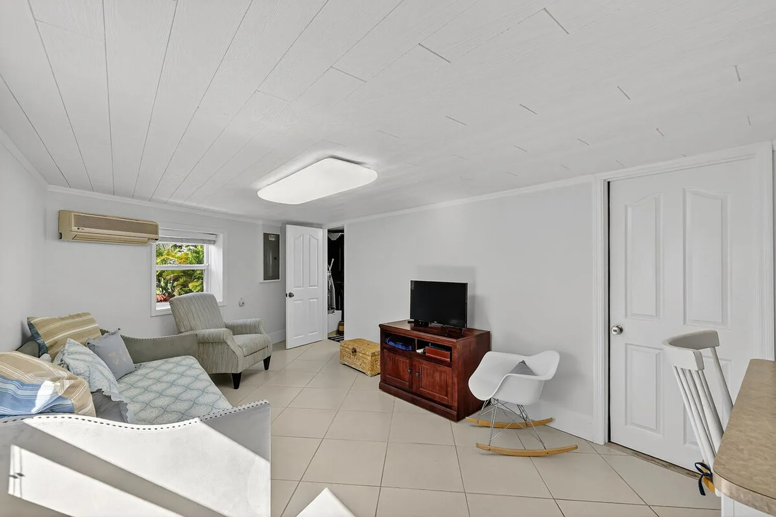 2 bed, 2.0 bath, $9,103 — Photo 3