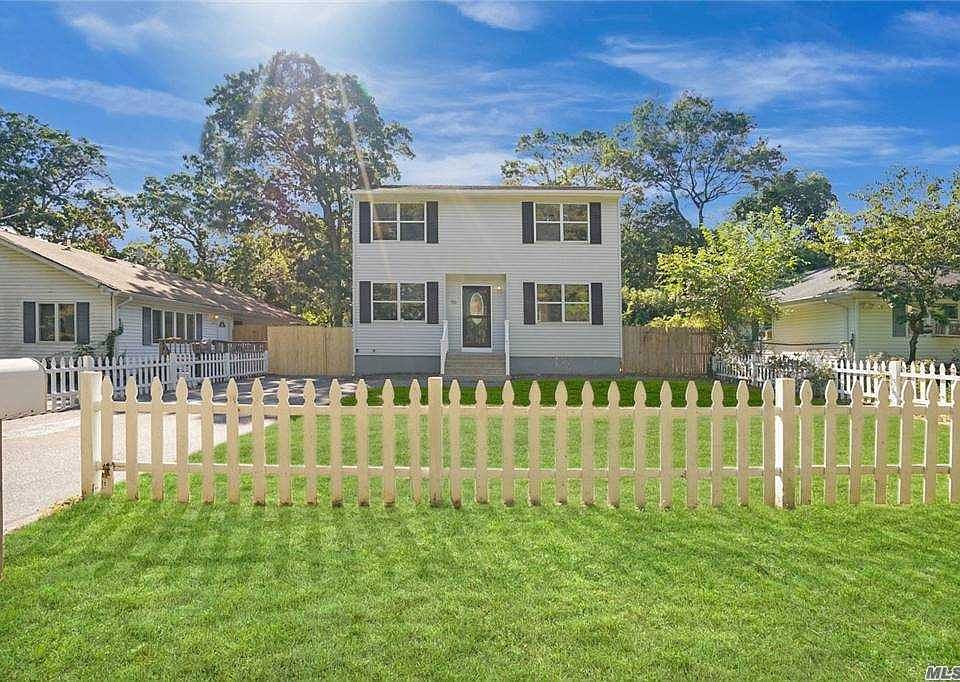 1st image of 96 Brushwood Dr