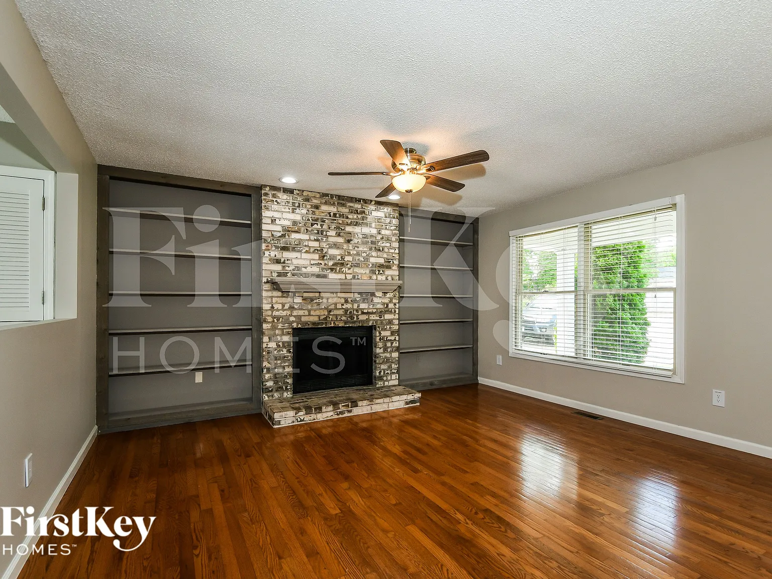 3 bed, 2.5 bath, 1740 sqft, $2,580 — Photo 3