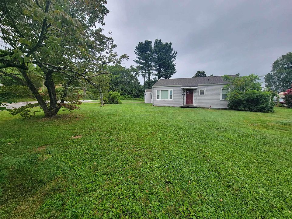 1st image of 2628 Mimosa Ln