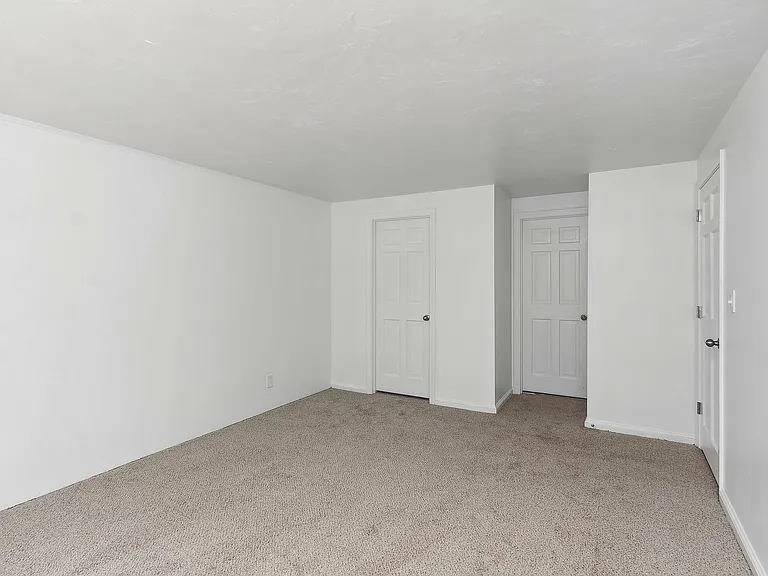 ReNew Taunton Apartment Collection — Photo 18
