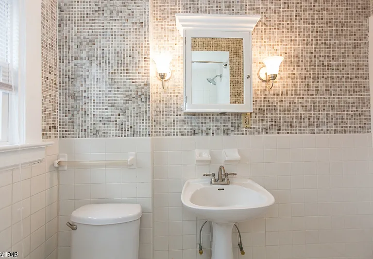 45 Essex Ave — Photo 10
