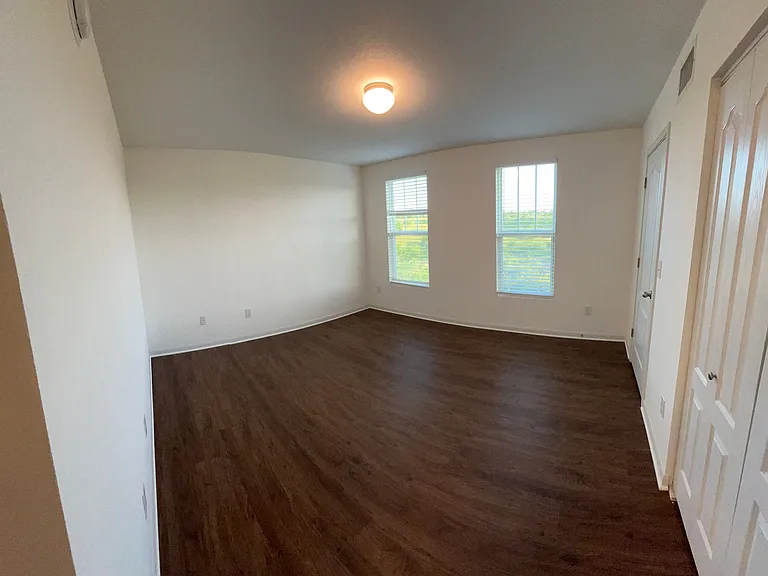 482 Ferrule Dr — Photo 3