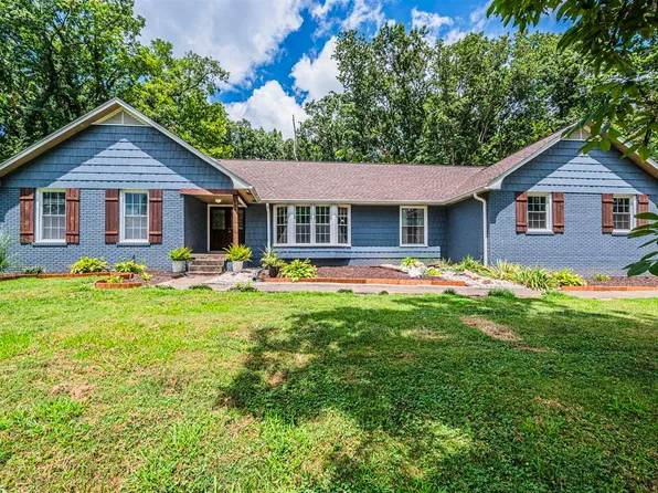 137 W Windsor Cir, Bowling Green, KY 42101
