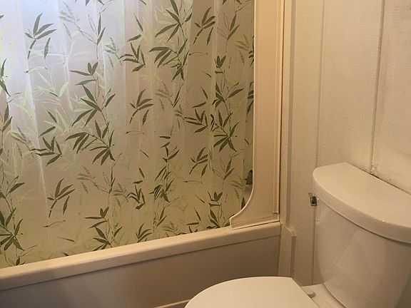 4th image of 708 S 6th St APT 2