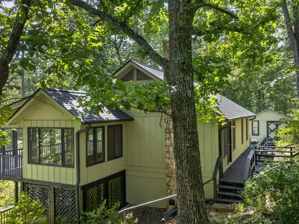 187 Caledonia Rd, Landrum, SC 29356