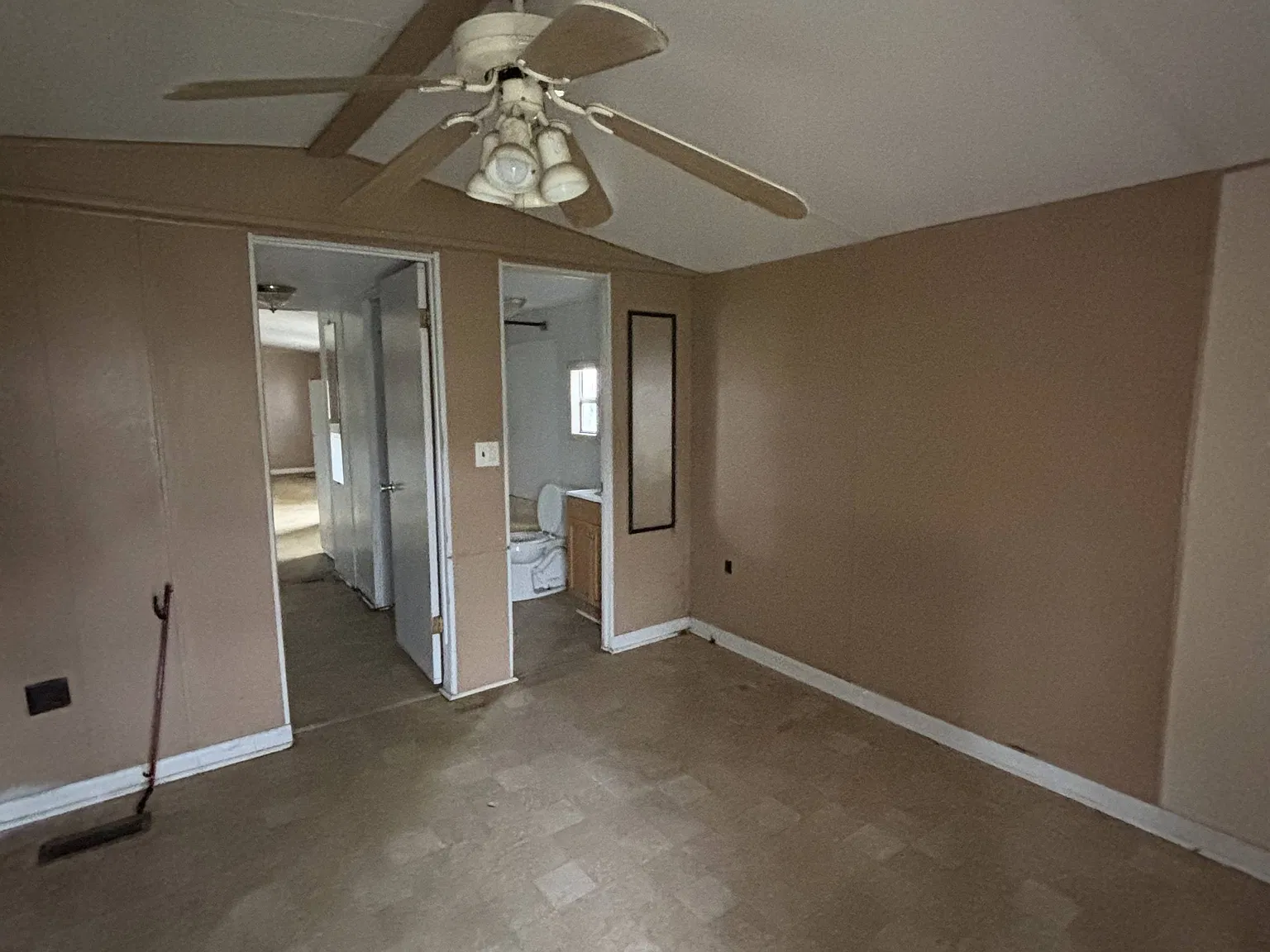 1711 Delta Lane — Photo 3