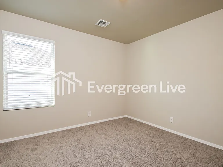 1002 W Lawton Rd — Photo 11