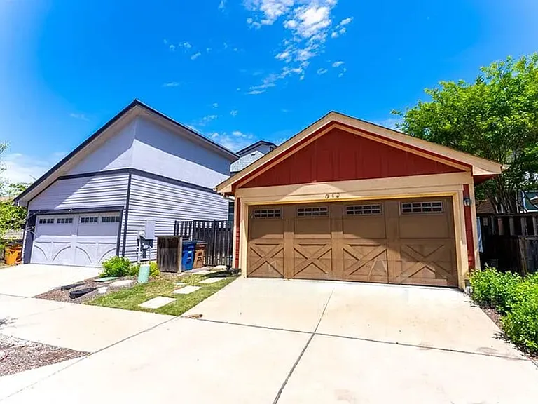 915 Morrow St — Photo 10