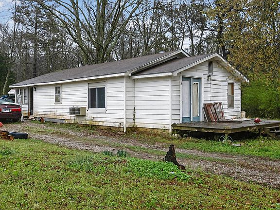 2nd image of 444 Henshaw Rd