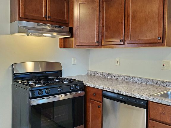 3rd image of 3104 S Griffin Ave Unit 2