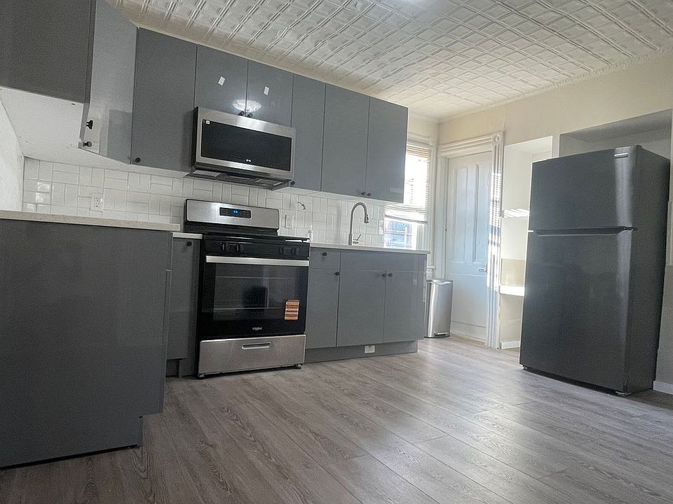1st image of 11 Garfield St Floor 2