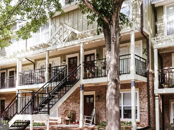 660 Barnett Shoals Rd APT 127, Athens, GA 30605