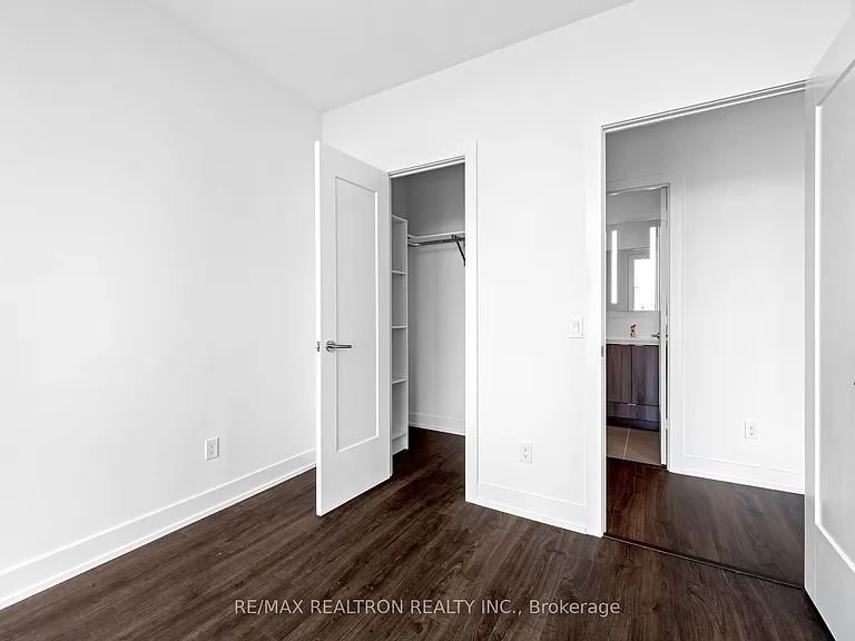25 Cordova Ave #Penthouse 06 — Photo 24