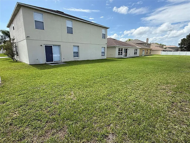707 Battery Pointe Dr — Photo 37